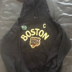Bergeron Bruins NHL Black and Yellow Hoodie with Player Number